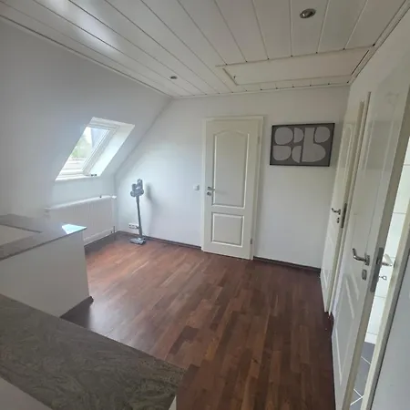 Private Furnished House Business & Family Friendly * 巴特奥尔德斯洛